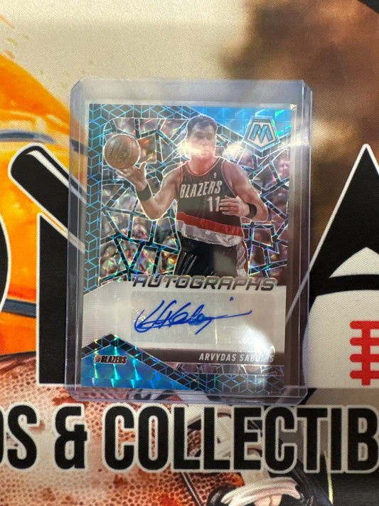 2024-25 Panini Mosaic NBA Arvydas Sabonis Blue Mosaic Autograph /25