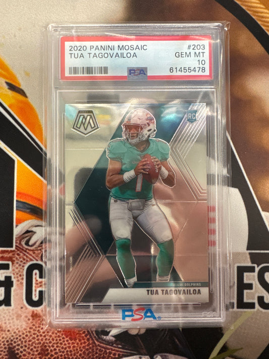 2020 Panini Mosaic NFL Tua Tagovailoa Rookie PSA 10