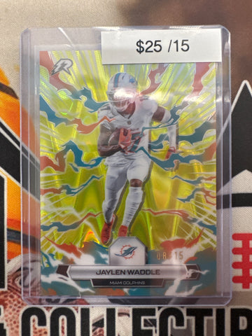 2026 Topps Resurgence NFL Jaylen Waddle Lime Green Static Refractor /15
