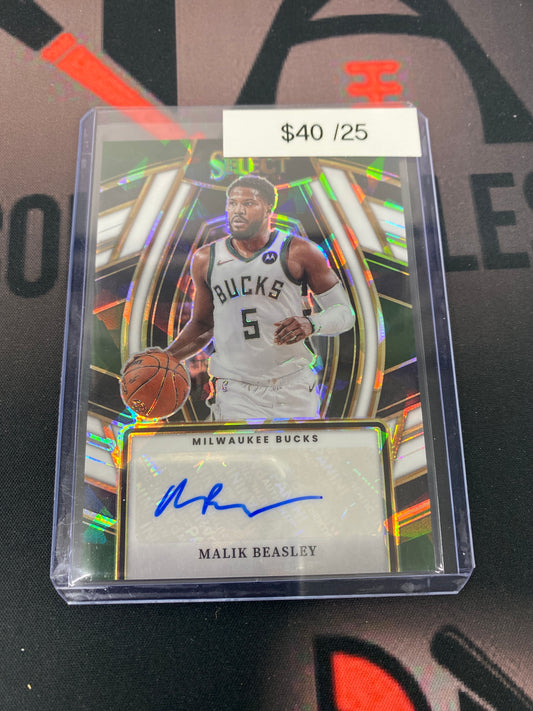 2023-24 NBA Select Malik Beasley White Cracked Ice Auto /25