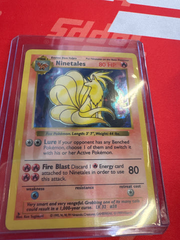 Pokémon Ninetales Shadowless Holo Base Set 12/102 LP