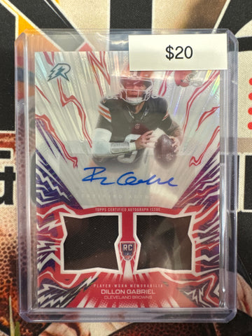 2025 Topps Resurgence NFL Dillon Gabriel Amped Up Rookie Relic Autograph Refractor