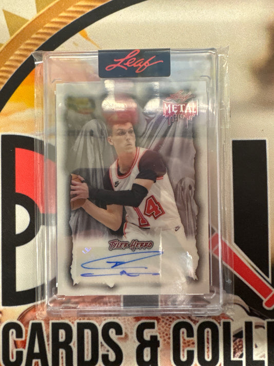 2025 Leaf Metal Halloween Tyler Herro Autograph White /5