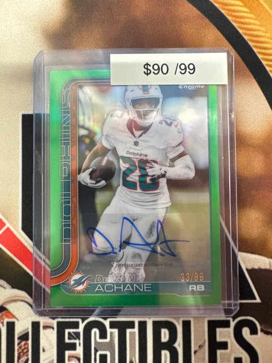 2025 Topps Chrome NFL De’Von Achane Autograph Variation Green Refractor /99