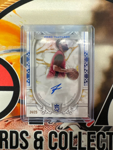 2023-24 Topps Royalty Basketball Fred VanVleet Superior Signatures Blue /25