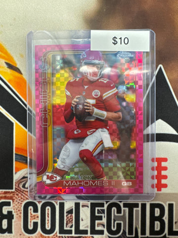2025 Topps Chrome NFL Patrick Mahomes II Pink X-Fractor