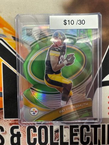 2021 Panini Spectra NFL Pat Freiermuth Rookie Die-Cut Green Prizm /30