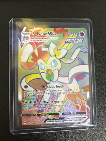 Pokémon Sylveon VMAX Evolving Skies 211/203