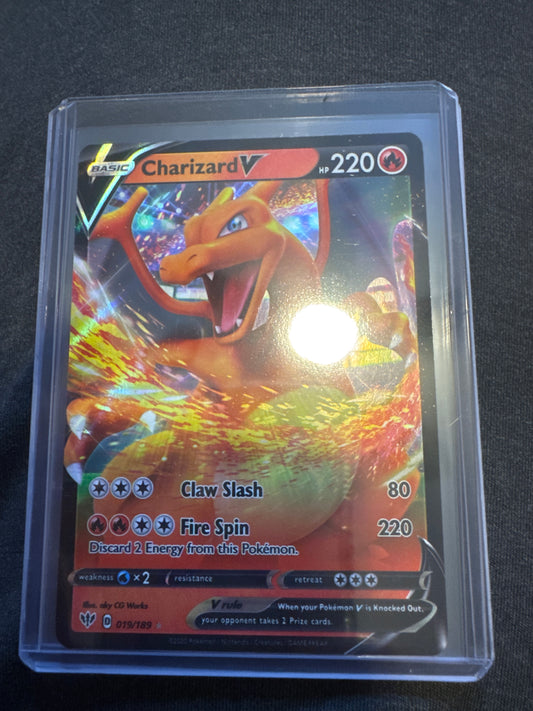 Pokemon Charizard V 019/189 Darkness Ablaze