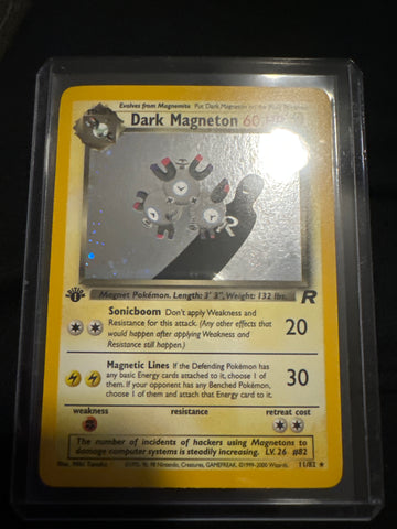 Pokémon Dark Magneton Team Rocket 1st Edition Holo 11/82