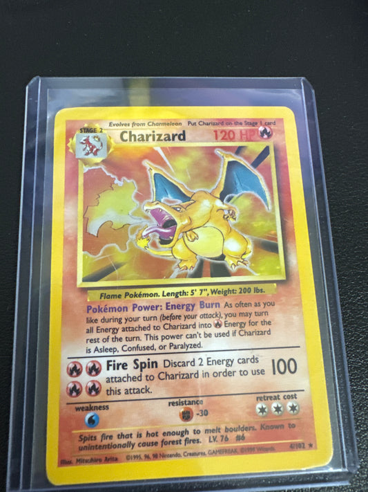 Pokémon Charizard Holo Base set 4/102 MP