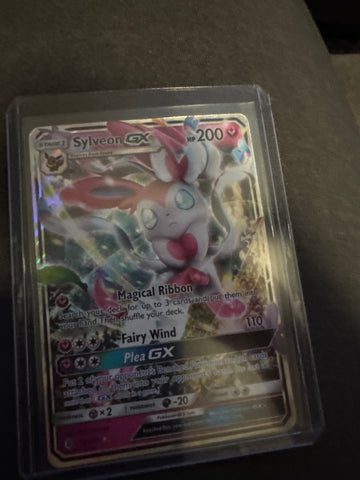 Pokemon Sylveon GX 92/145 Guardians Rising LP