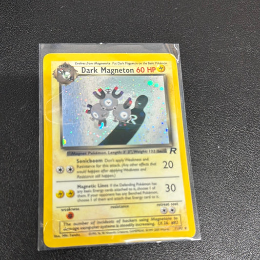 Pokémon Dark Magneton Team Rocket Holo 11/82