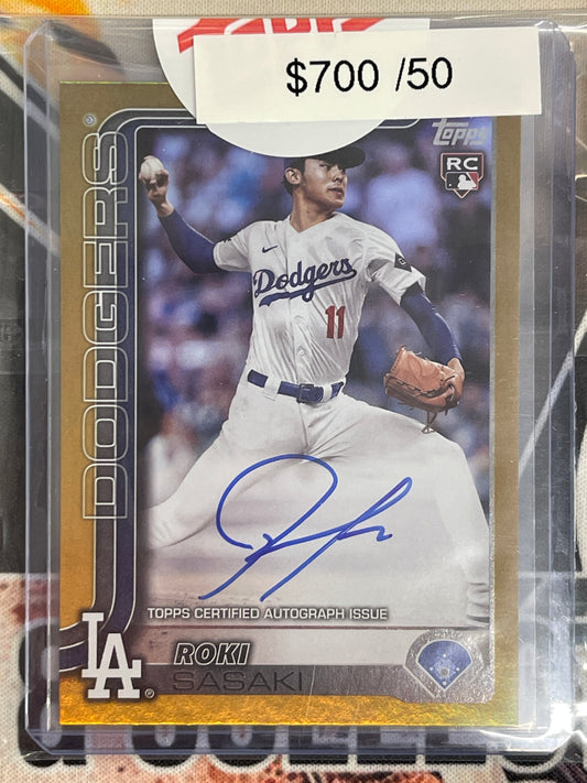2025 Topps Series Two Roki Sasaki Gold Rookie Auto /50