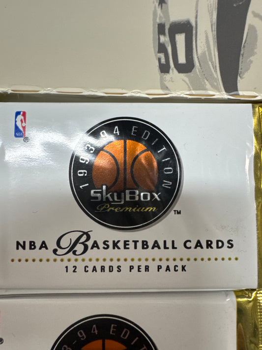 1993-94 Skybox Premium NBA pack