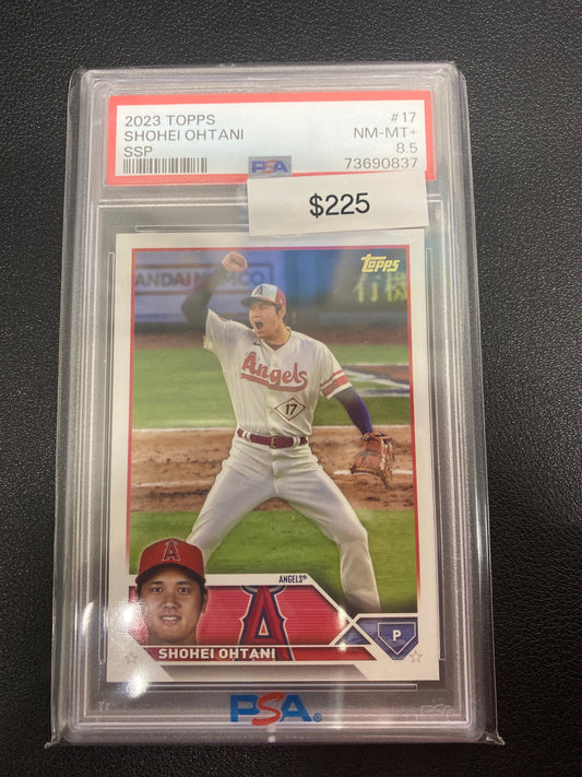 2023 Topps Shohei Ohtani Gold Back SSP PSA 8.5