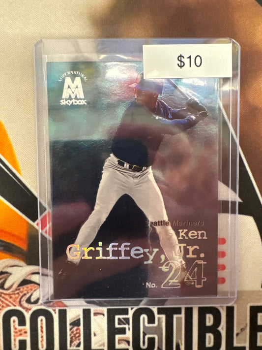 1999 Supernatural Skybox Baseball Ken Griffey Jr. No. 24