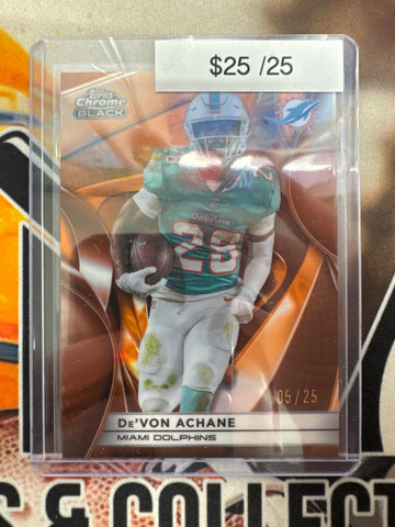 2025 Topps Chrome NFL De’Von Achane Orange Refractor /25