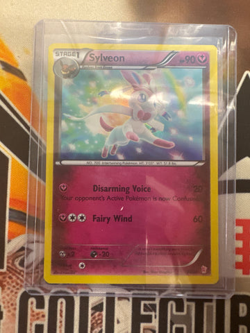 Pokémon Sylveon 30/30 Holo XY Trainer Kit Sylveon & Noivern