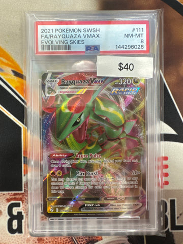 Pokémon Rayquaza Vmax 111/203 Evolving Skies PSA 8