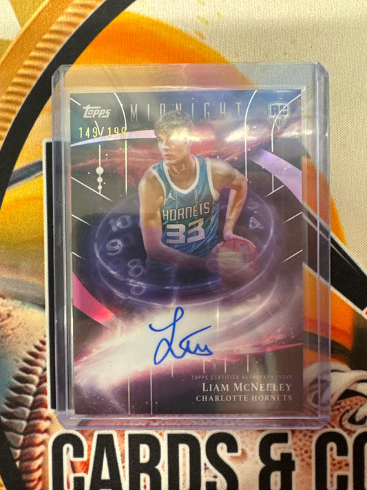 2025-26 Topps Midnight NBA Liam McNeeley Rookie Stroke Of Midnight Autograph Refractor /199