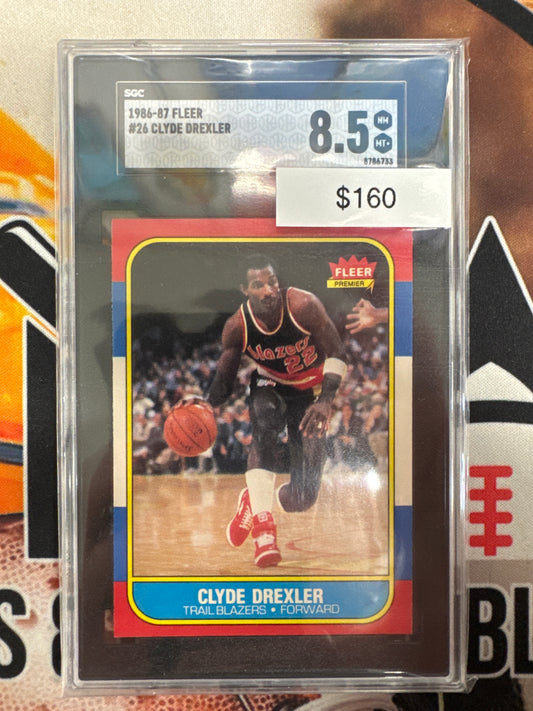 1986-87 Fleer Basketball Clyde Drexler SGC 8.5