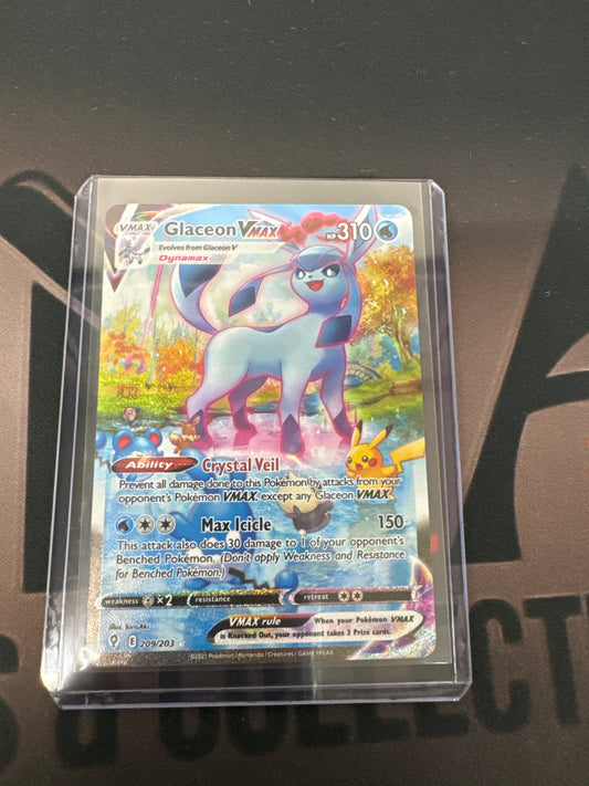 Pokémon Glaceon VMAX Evolving Skies 209/203