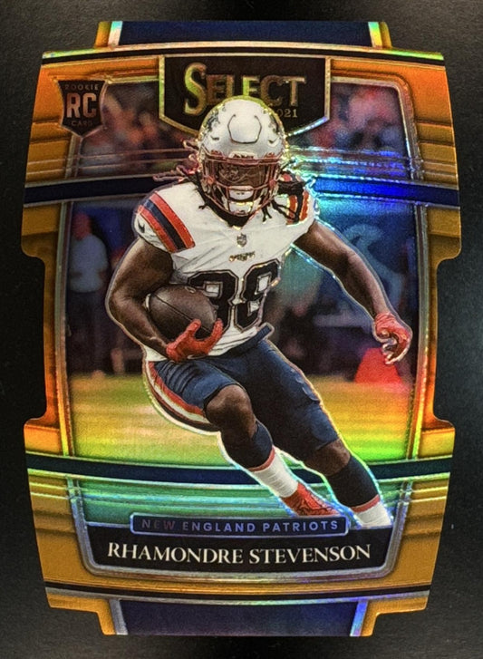 2021 Panini Select Rhamondre Stevenson #75 Orange Prizm Die Cut /249 Concourse Patriots
