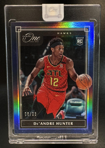 2019-20 Panini One and One De Andre Hunter #147 Blue 8/25 RC Hawks