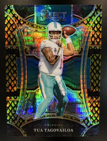 2023 Panini Select Tua Tagovailoa #498 Dragon Scale Gold Prizms /10 Dolphins
