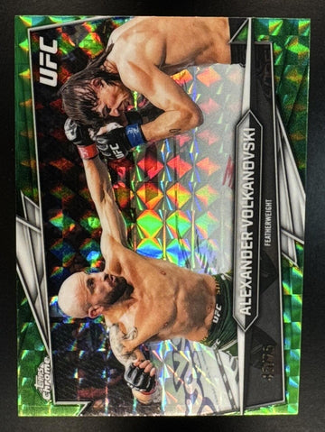 2026 Topps Chrome UFC Alexander Volkanovski #30 Green Geometric Refractor 45/75