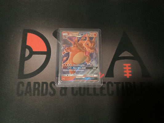 Pokémon Charizard GX SM211